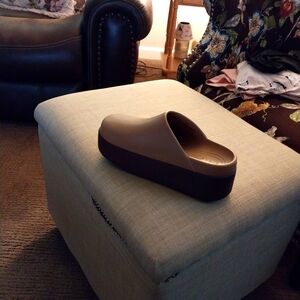 Dylan size 7 (us), size 38 European  platform crocs